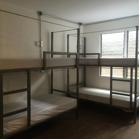 The Hub District Hostel And Dorm Makati City Екстер'єр фото
