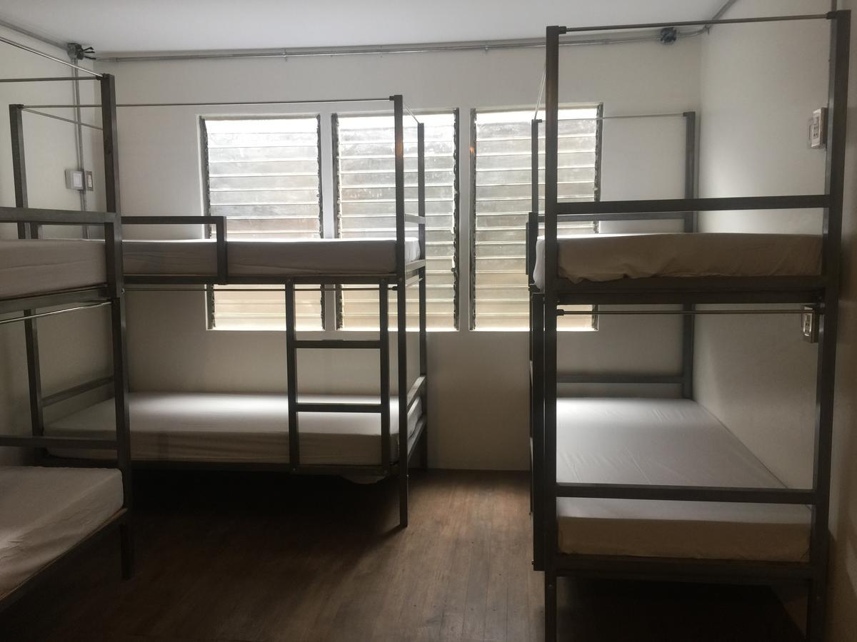 The Hub District Hostel And Dorm Makati City Екстер'єр фото